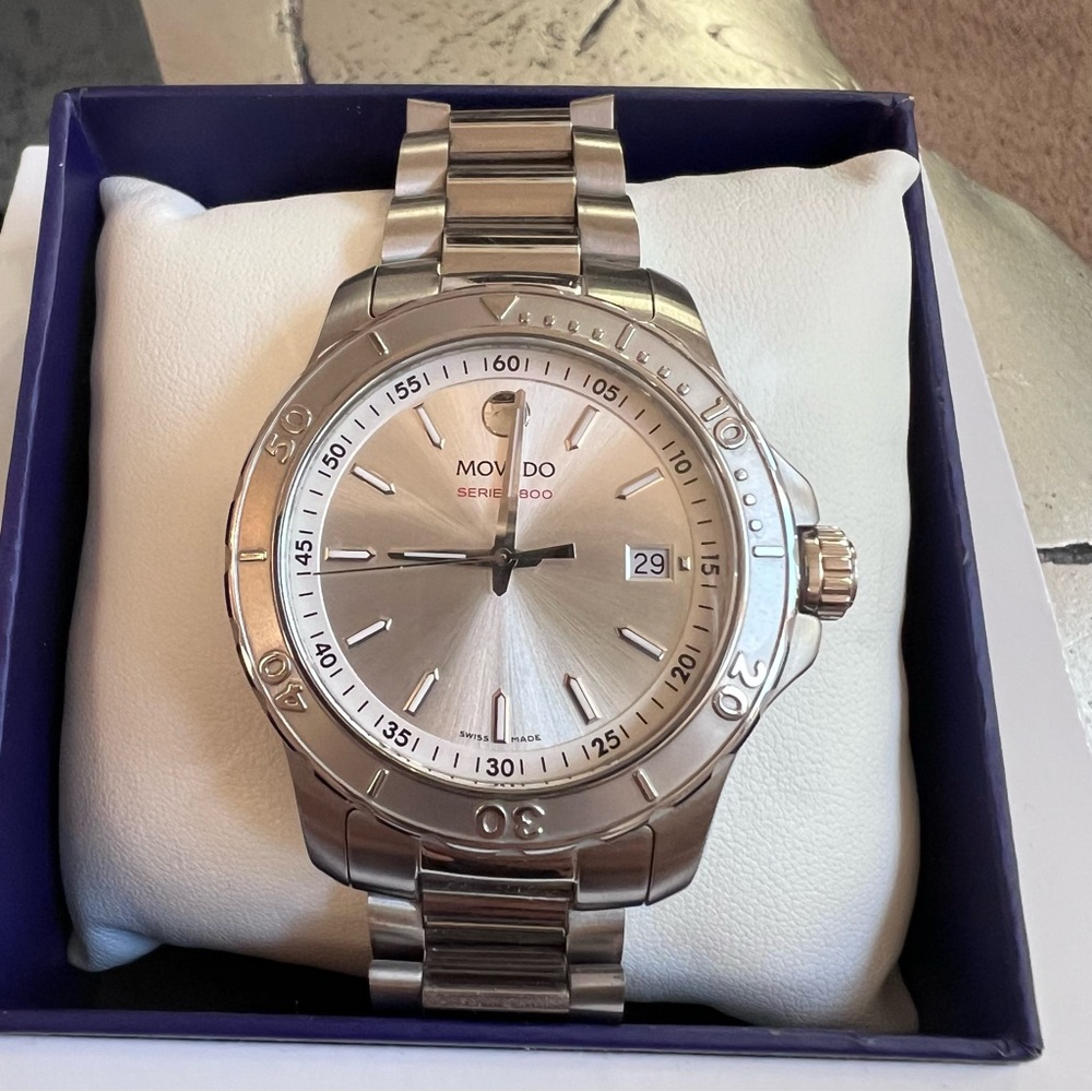 🏆 Movado Series 800 Silver Dial Stainless Steel Watch